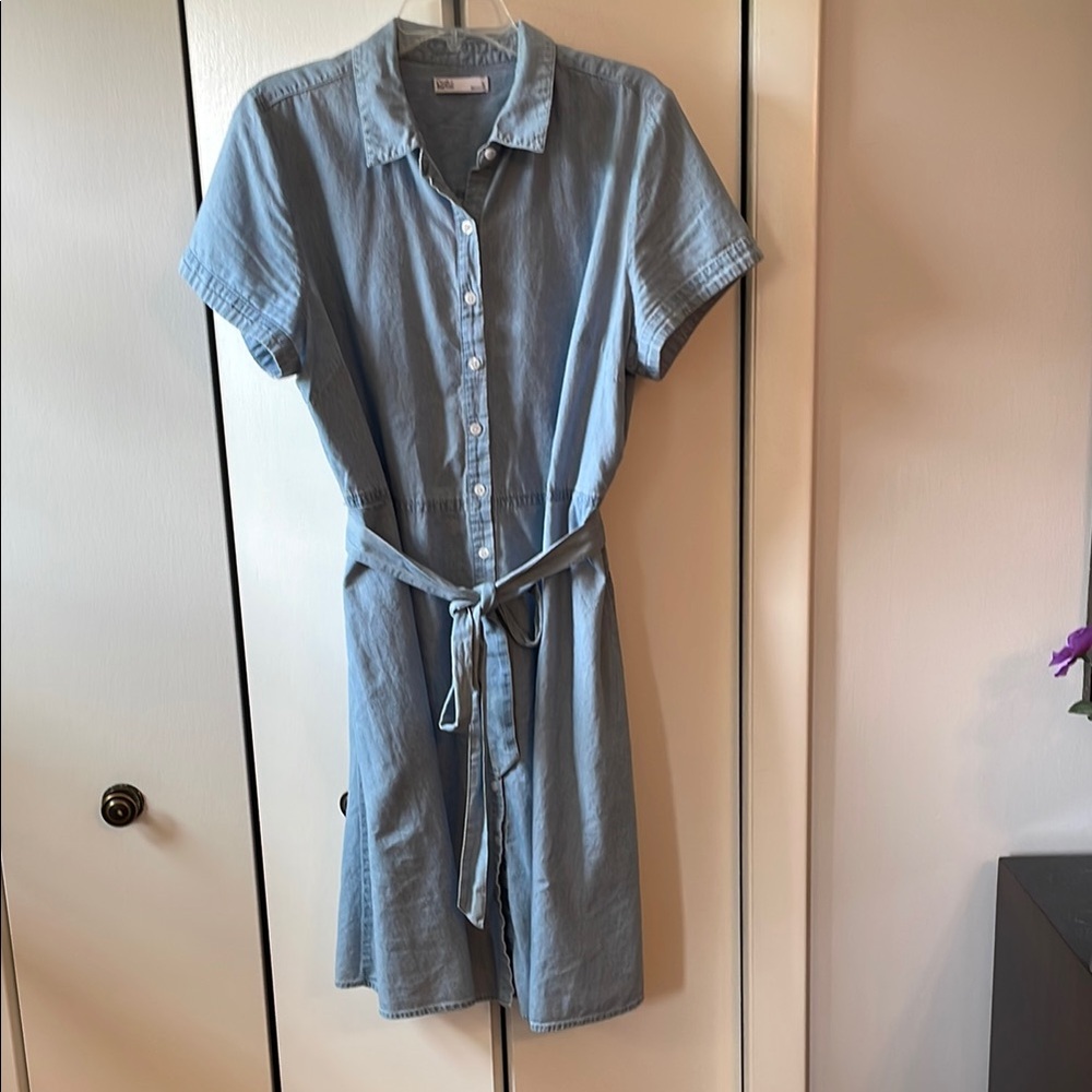 Croft & Barrow Lt Blue Shirt Sleeve Midi Dress